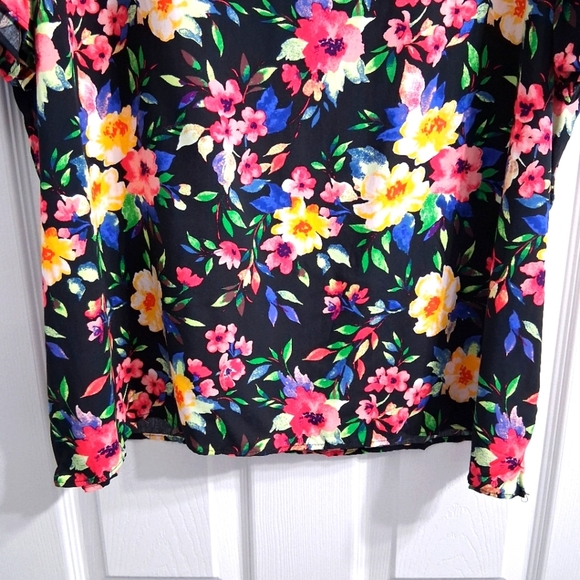 Bright Night Blooms Top Haptics By Designer Holly Harper Ruffle Sleeve Plus Size - Picture 7 of 14